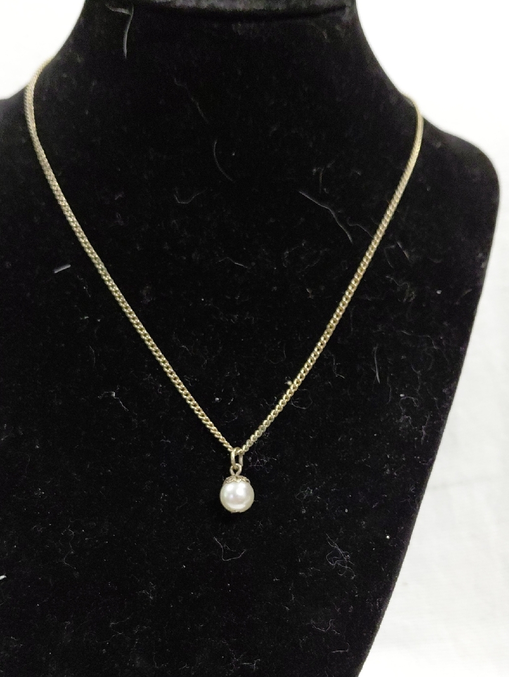 Vintage Pearl Drop Necklace - Gold Tone